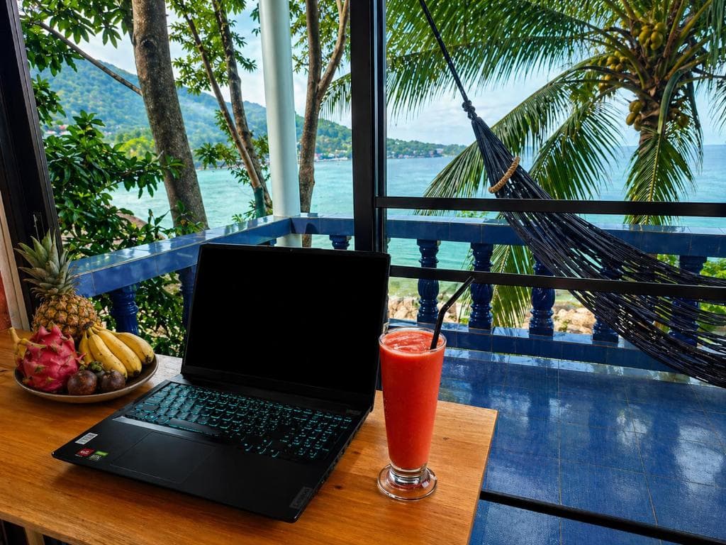 Deluxe Bungalow with Sea View — photo 3
